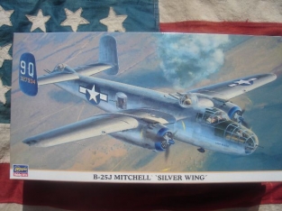 HSG00781  B-25J 'SILVER WING '